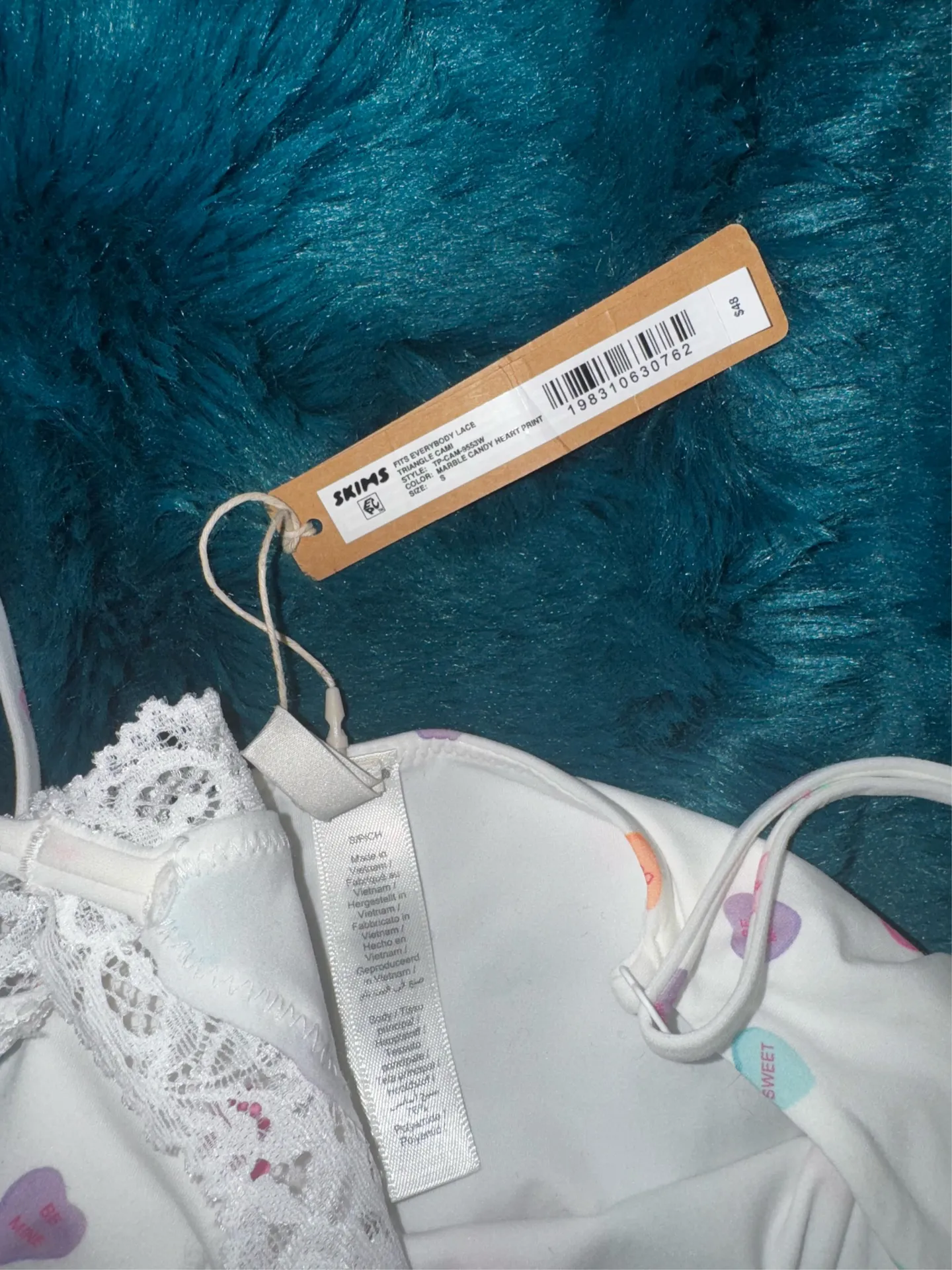 SKIMS Lace Fits Everybody Triangle Cami🩵 - Image 3