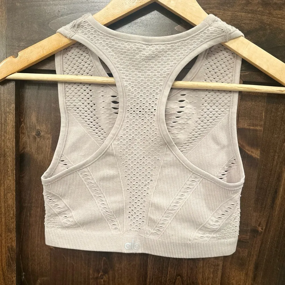 ALO yoga | lark crop top size small - Image 3