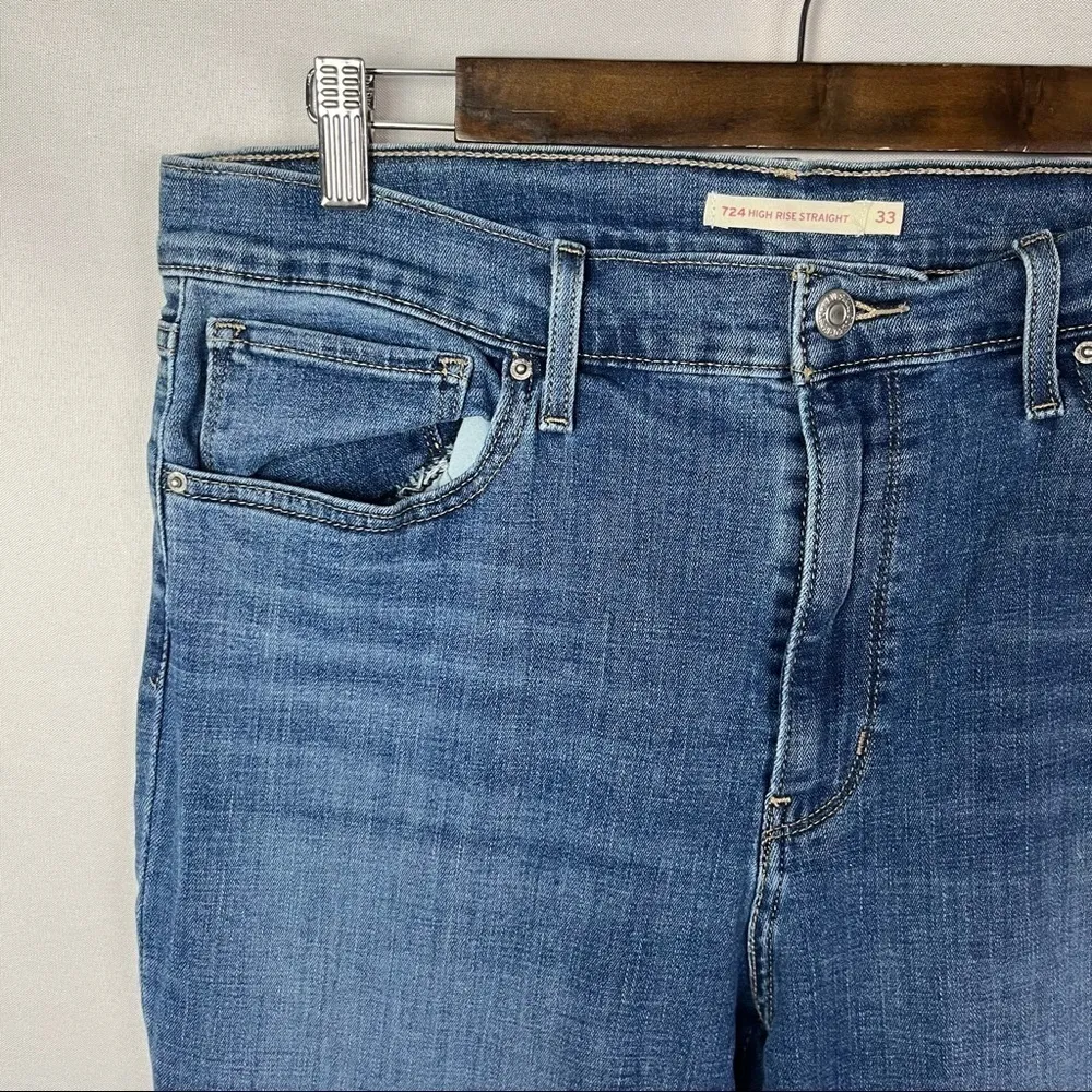 Levi's  724 High Rise Straight Medium Wash Jeans 33 - Image 4