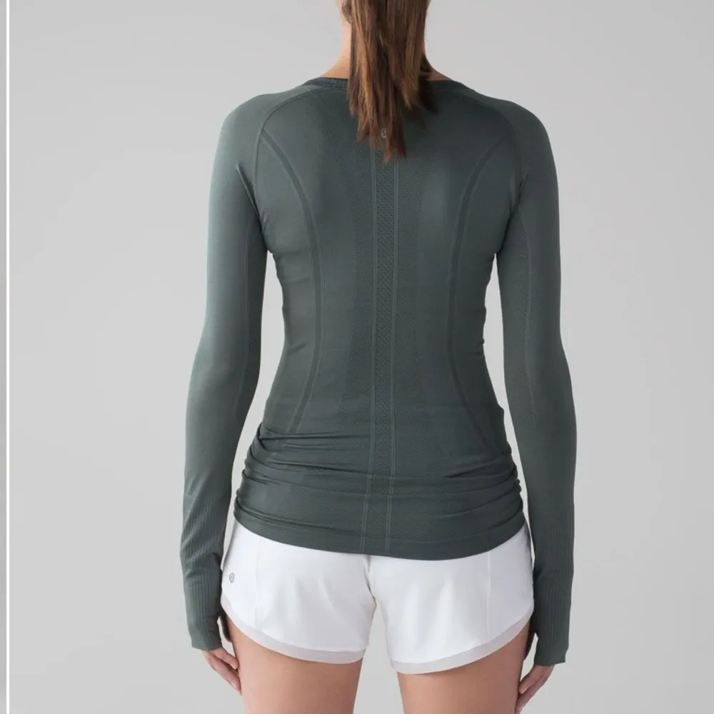 Lululemon Swiftly Tech Long Sleeve Crew
Dark Forest / Dark Forest - Image 2
