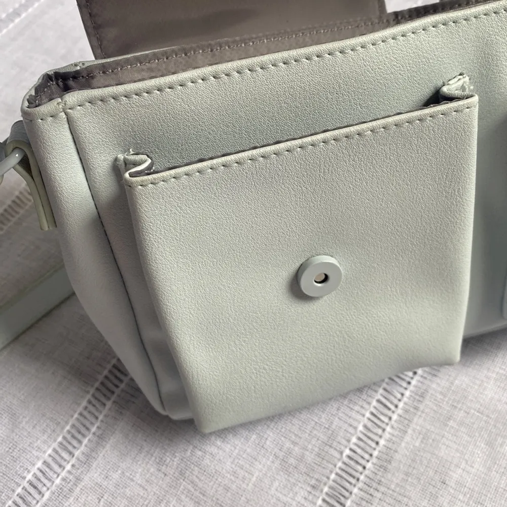 Steve Madden NWT shoulder bag in pale blue. - Image 11