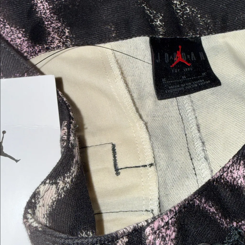 NWT $120 Jordan Chicago Women's Allover Printed Pants Women's Pants M - Image 9