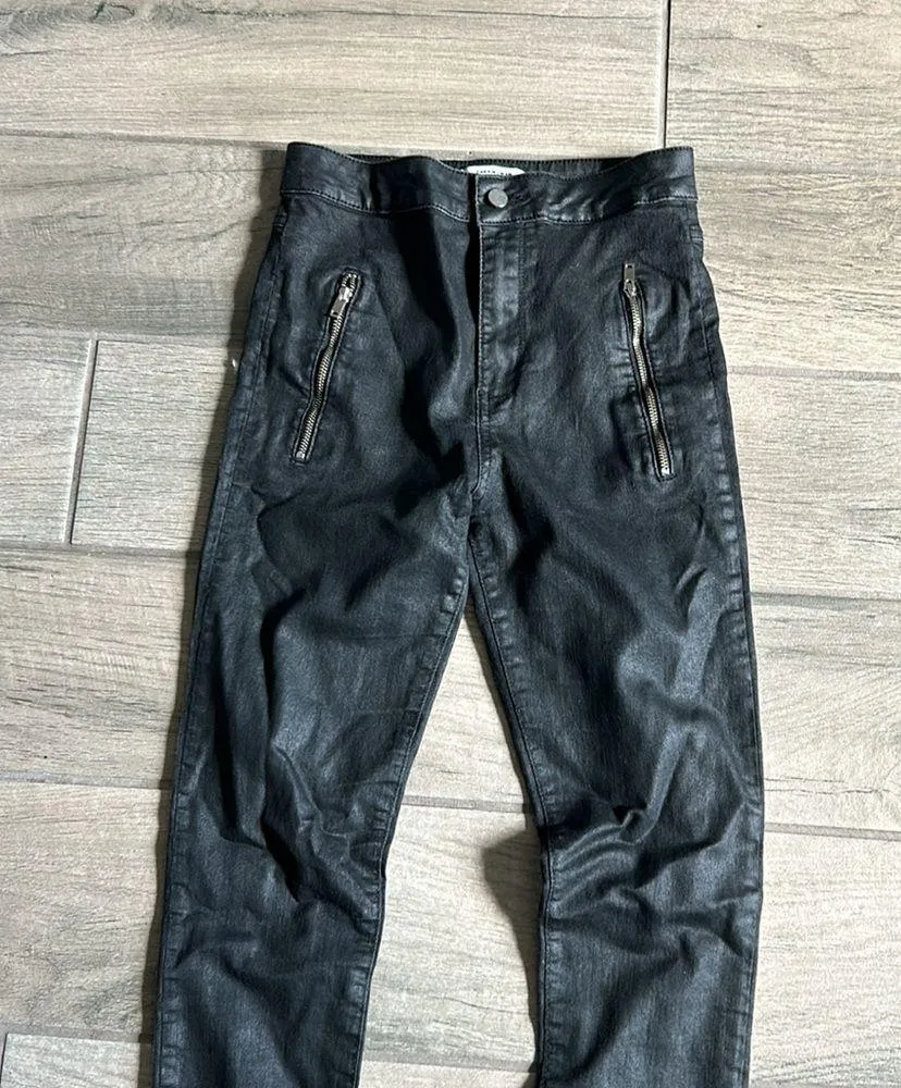 Zara woman coated black pants - Image 2