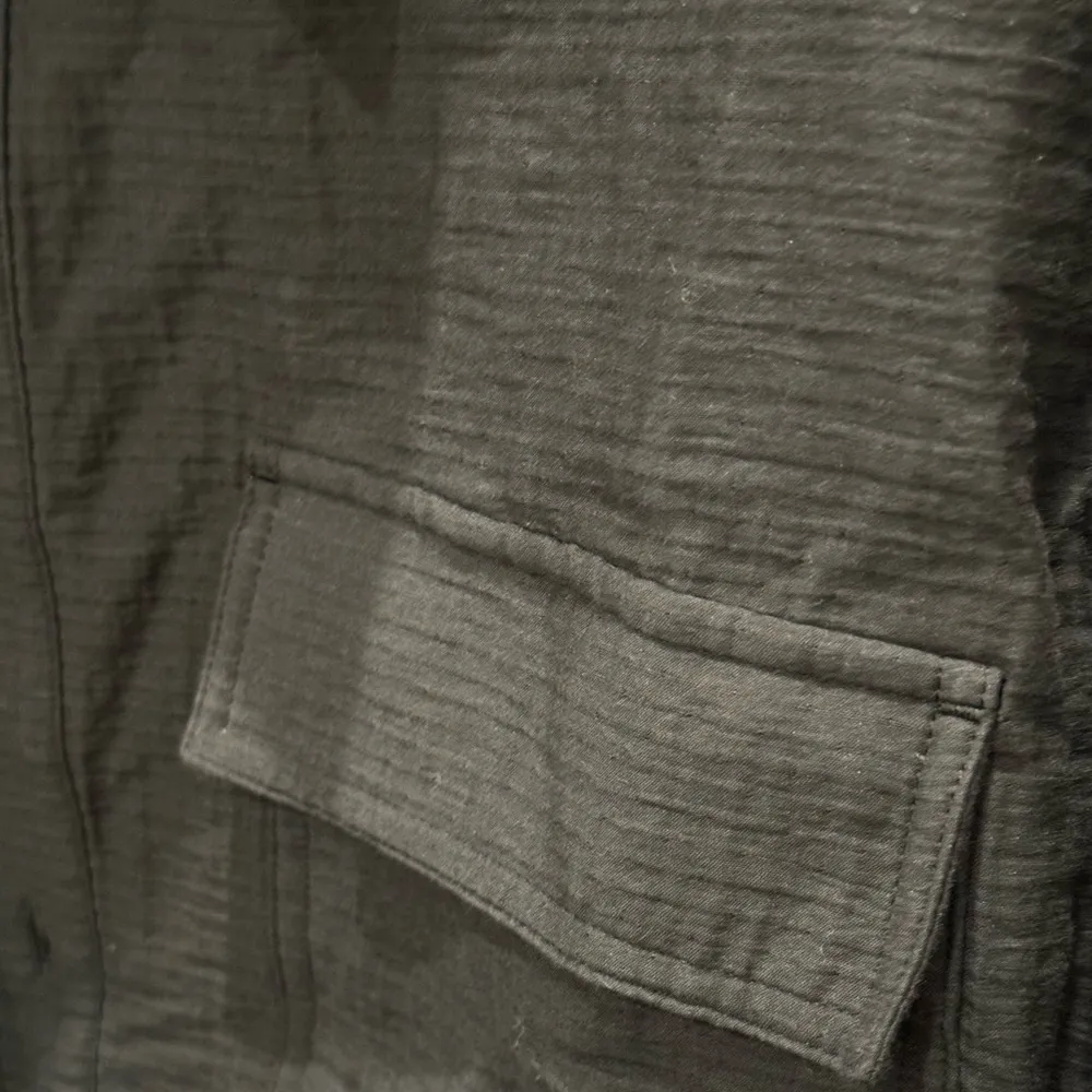 nwt oak + fort and black textured button up shirt OW-8546-M xs - Image 4