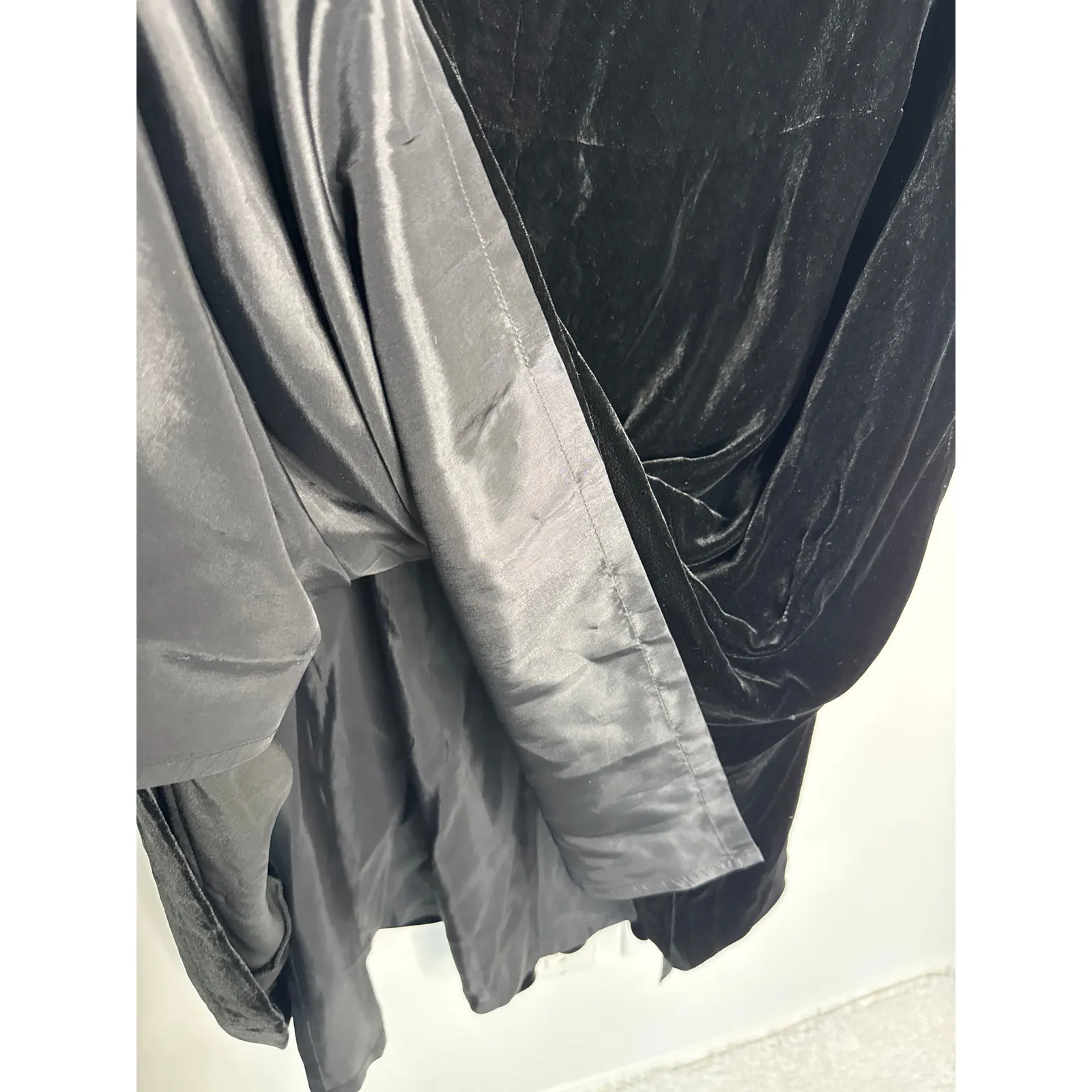 Bloomingdale’s Black Velvet sleeveless cowl Neck Dress 1990s Silk Blend Plus 18W - Image 8