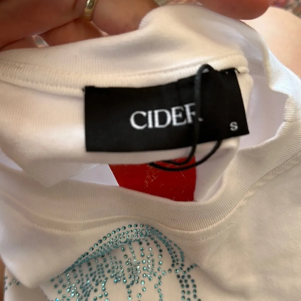 NWT CIDER JELLYFISH RHINESTONE CUT OUT SIDE TIE TEE - Image 6