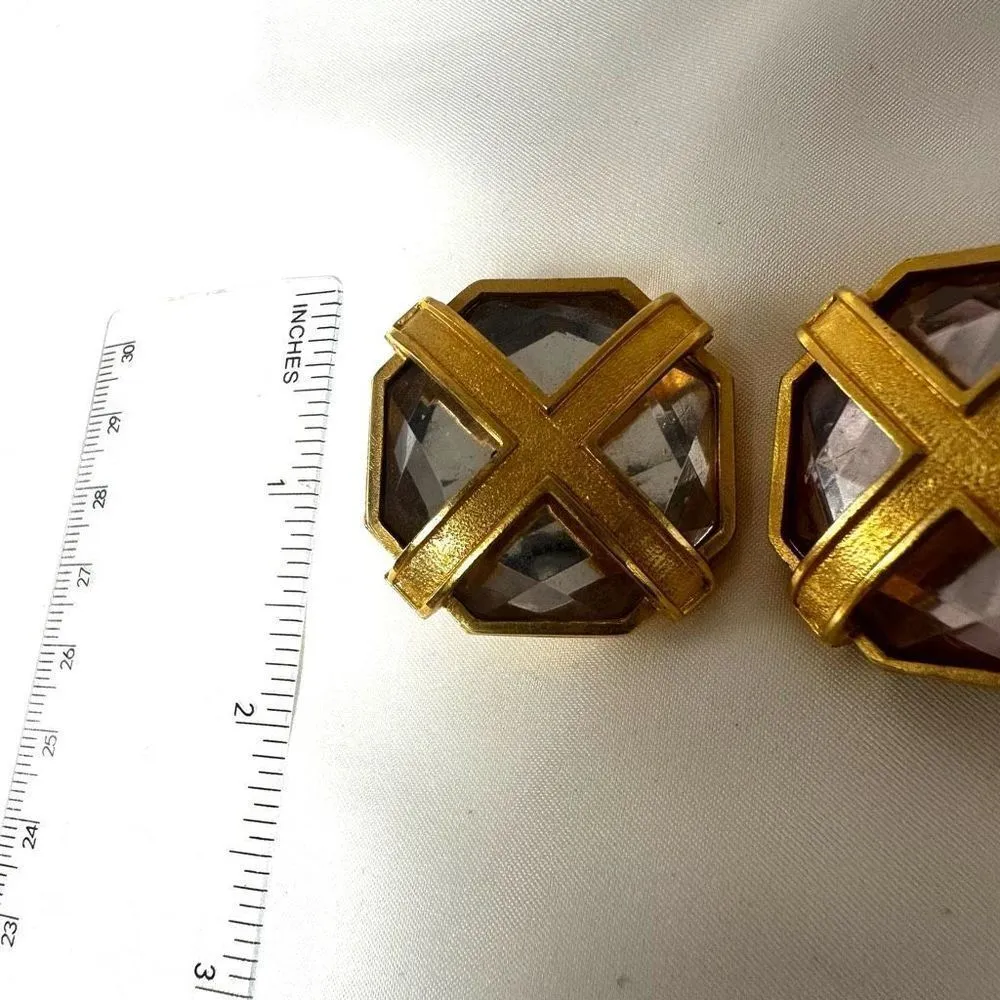Dubln NR gold tone square criss cross rhinestone clip on earrings - Image 4