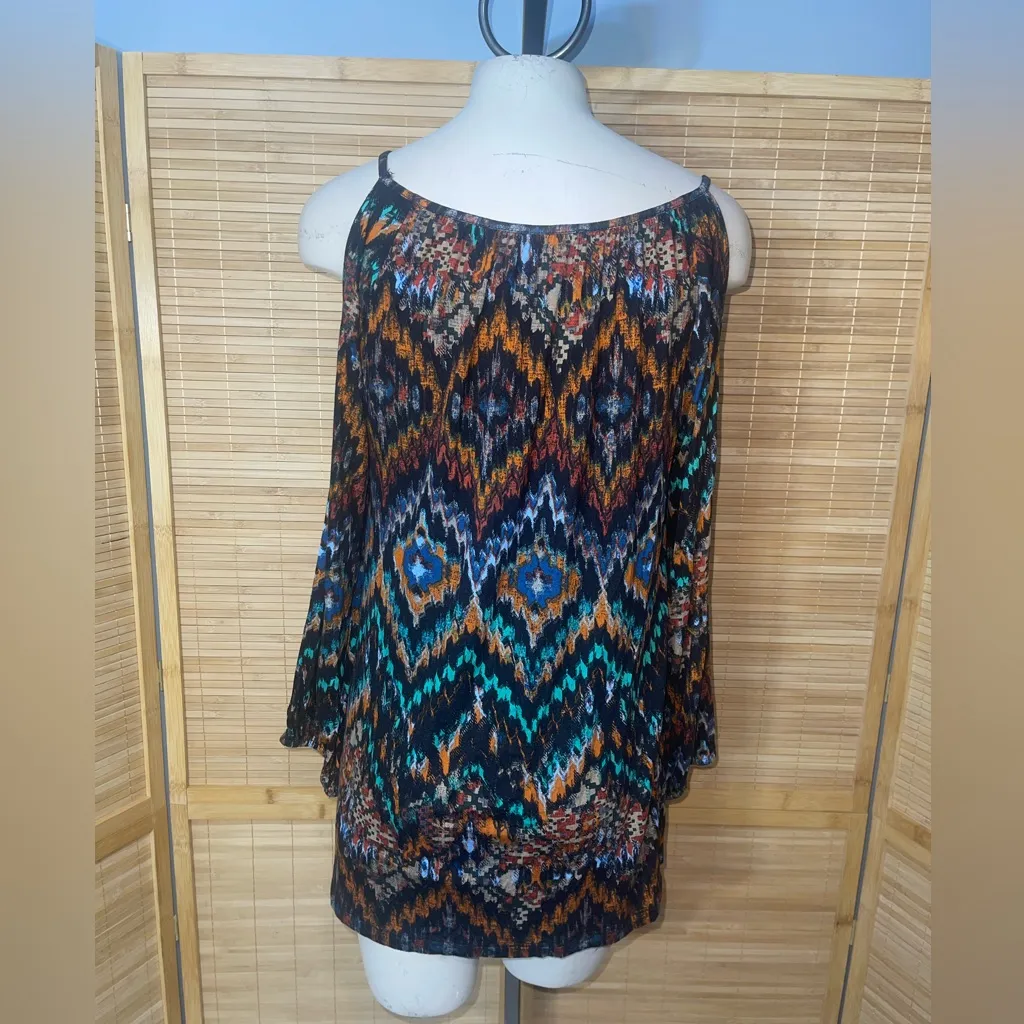 Cupio chevron multi color cold shoulder top shirt woman’s medium - Image 3