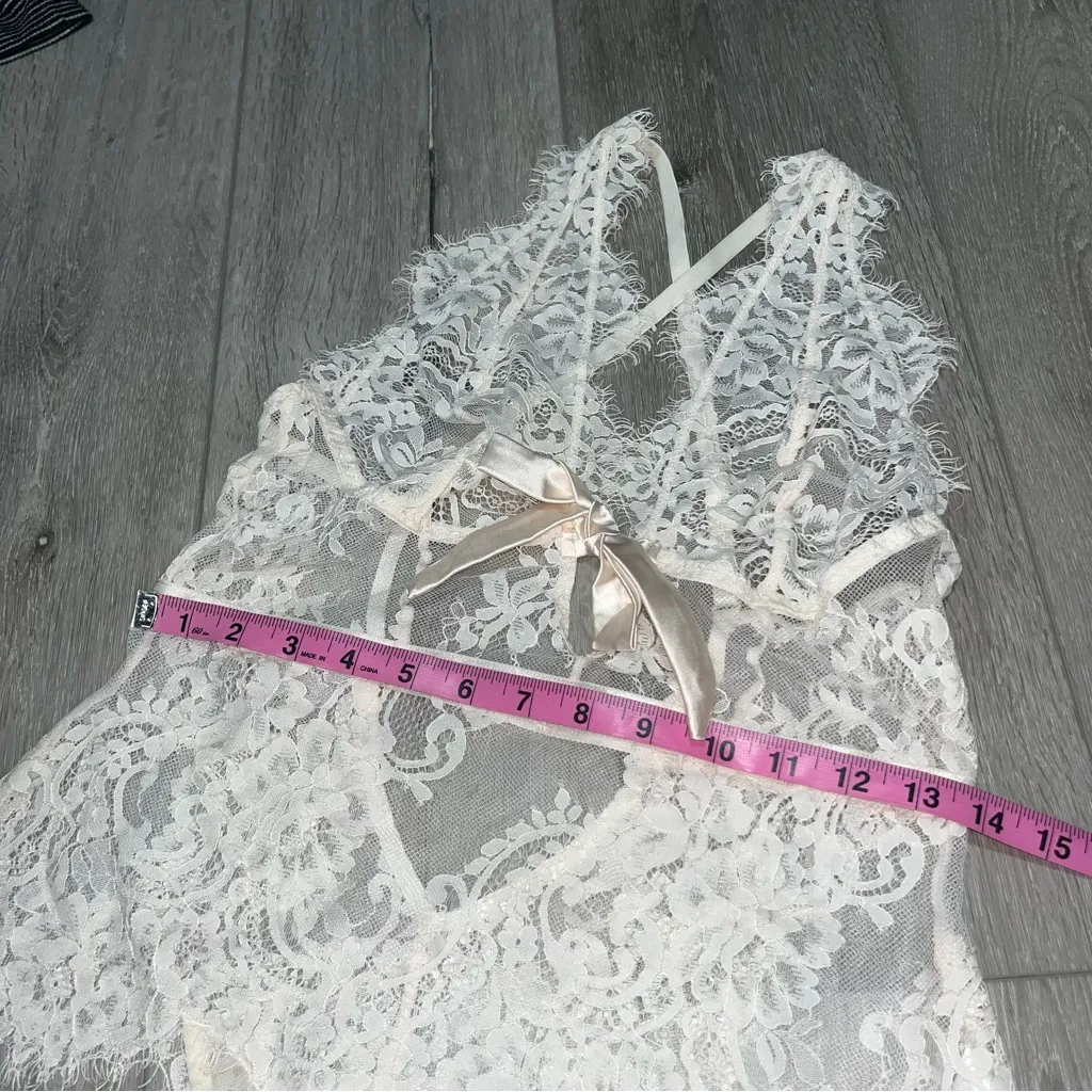 Mentionables x Shawn Johnson East NWT eyelash Lace Chemise Thong bodysuit White - Image 6