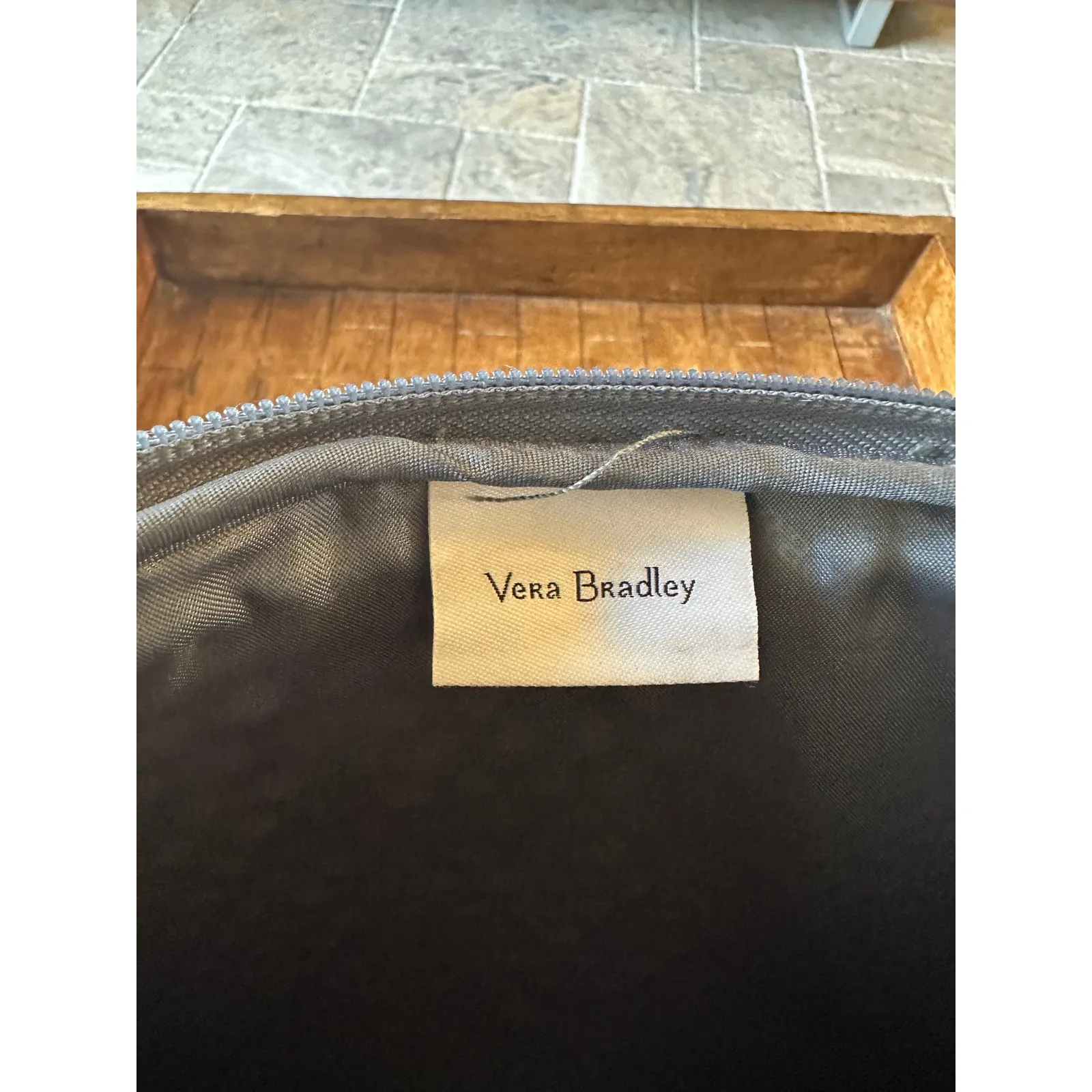 Vera Bradley Quilted Pouch Organizer Floral Print Red Green Gray Zip Pouch 14 in - Image 4