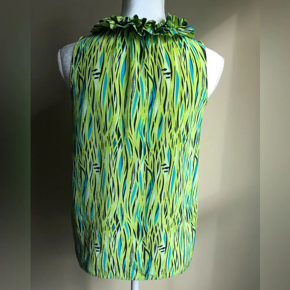 Lilly Pulitzer 100% Silk Sleeveless Blouse - Image 2