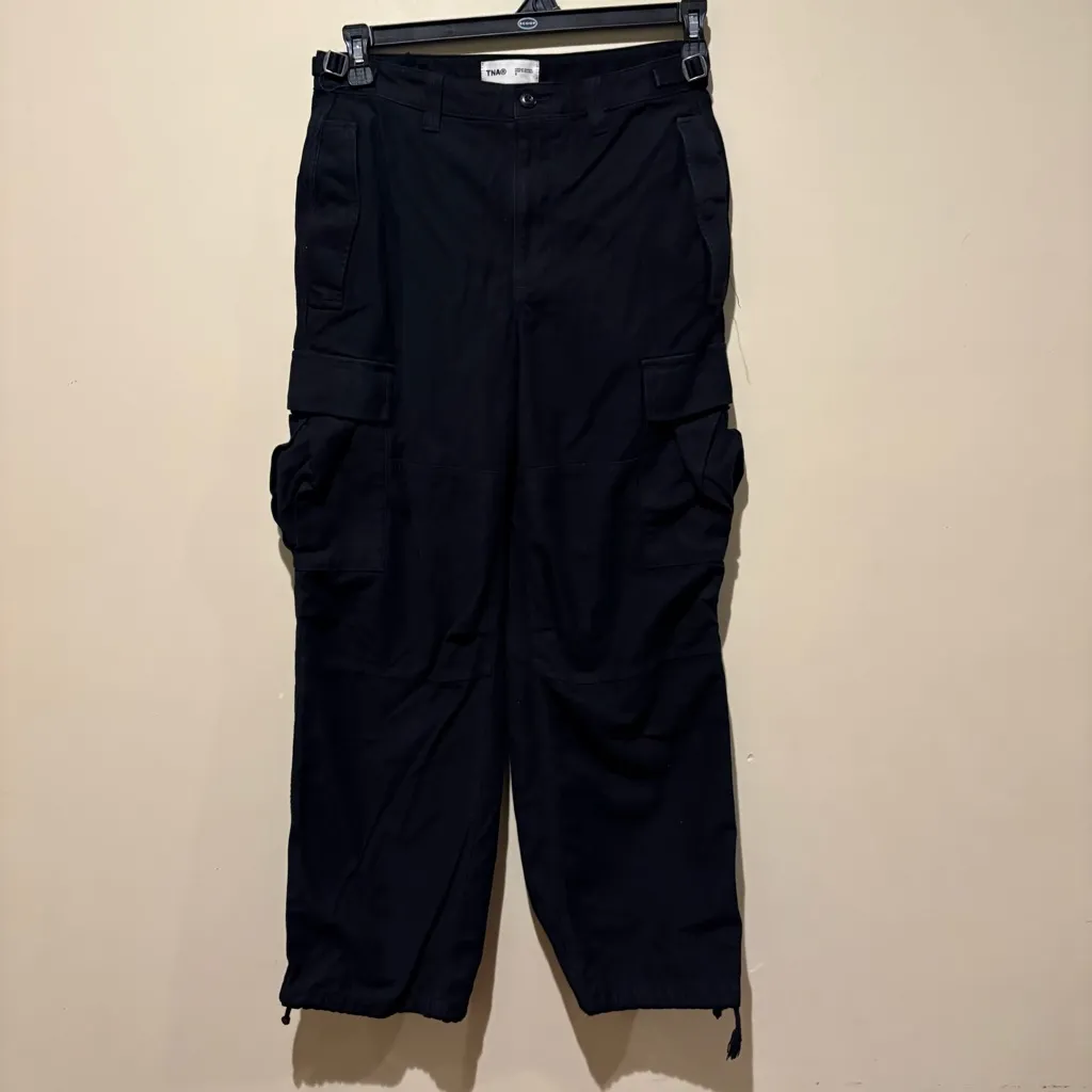 TNA Aritzia surplus division Black cargo pants size 6 White - Image 2