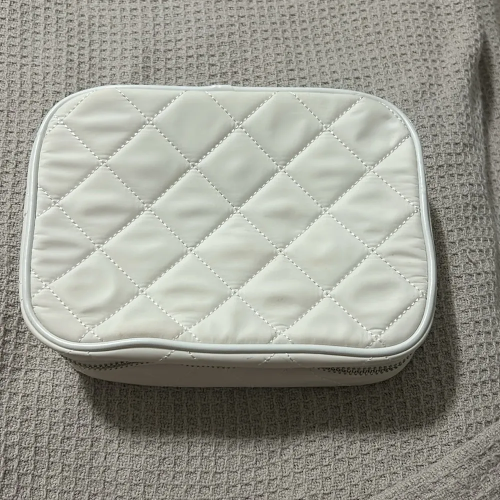 Trish Mcevoy makeup bag - Image 9