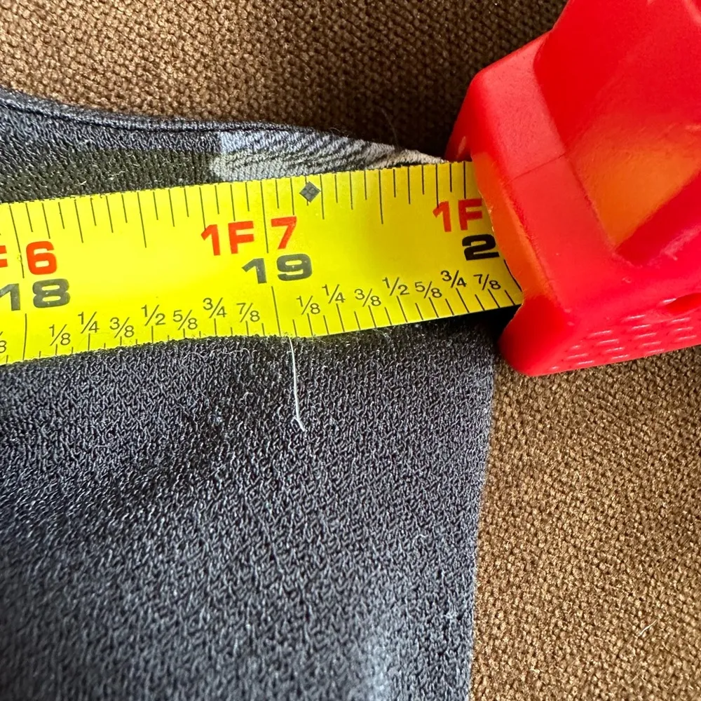 Ann Taylor Black & White Floral Print Key Hole Button In Back Sz M With Lining - Image 8