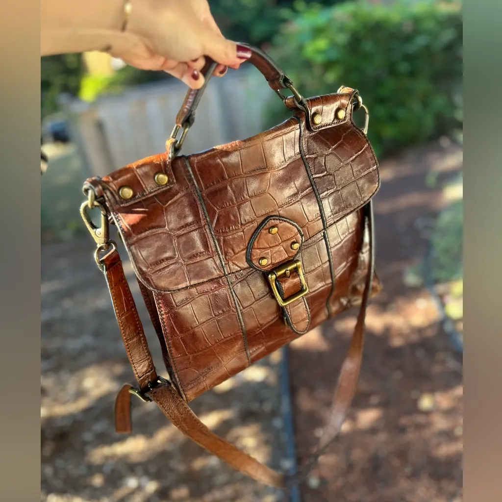 FOSSIL Rich Brown Crocodile-Embossed Leather Handbag/saddle bag with dust bag - Image 2