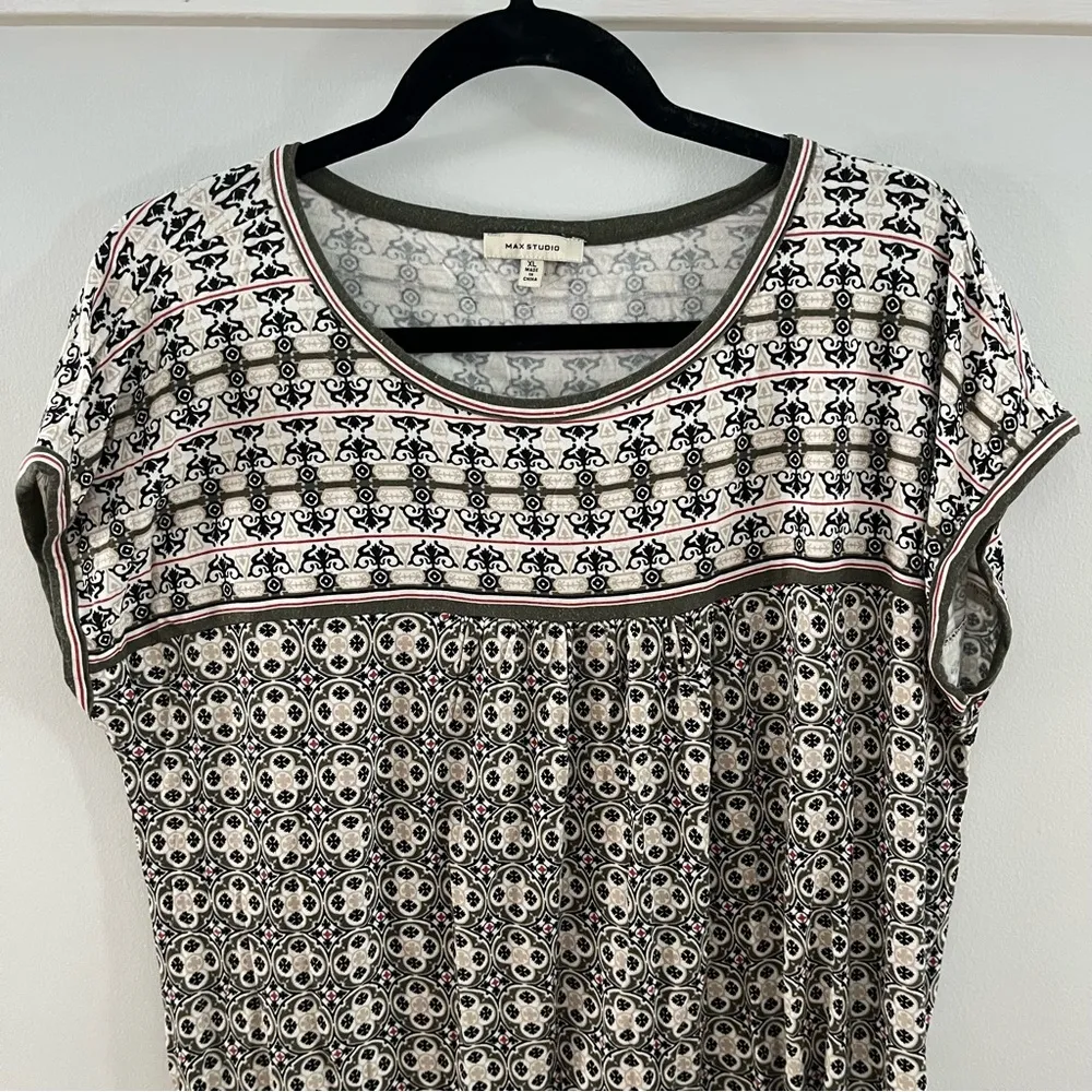 Max Studio Sage and Black Boho Short Sleeve Elastic Waist Size XL - Image 2