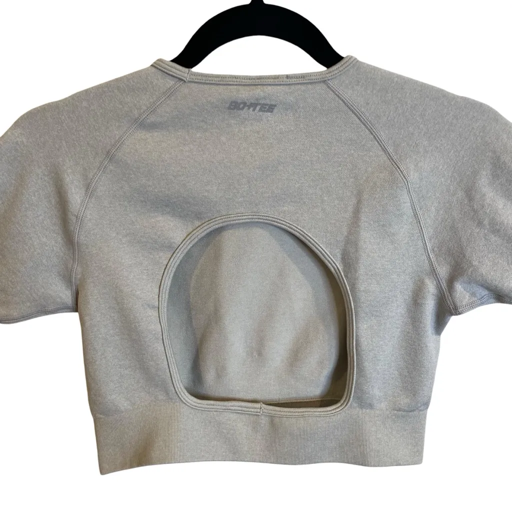 Oh Polly Bo+Tee Tenacity Seamless Backless Crop Top In Grey Size Medium - Image 6