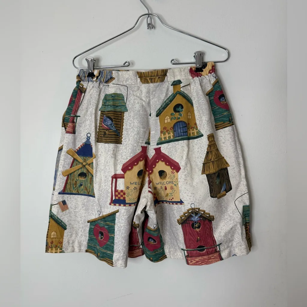 Vintage Buckles brand 100% cotton birdhouse high waisted shorts size S Red - Image 2