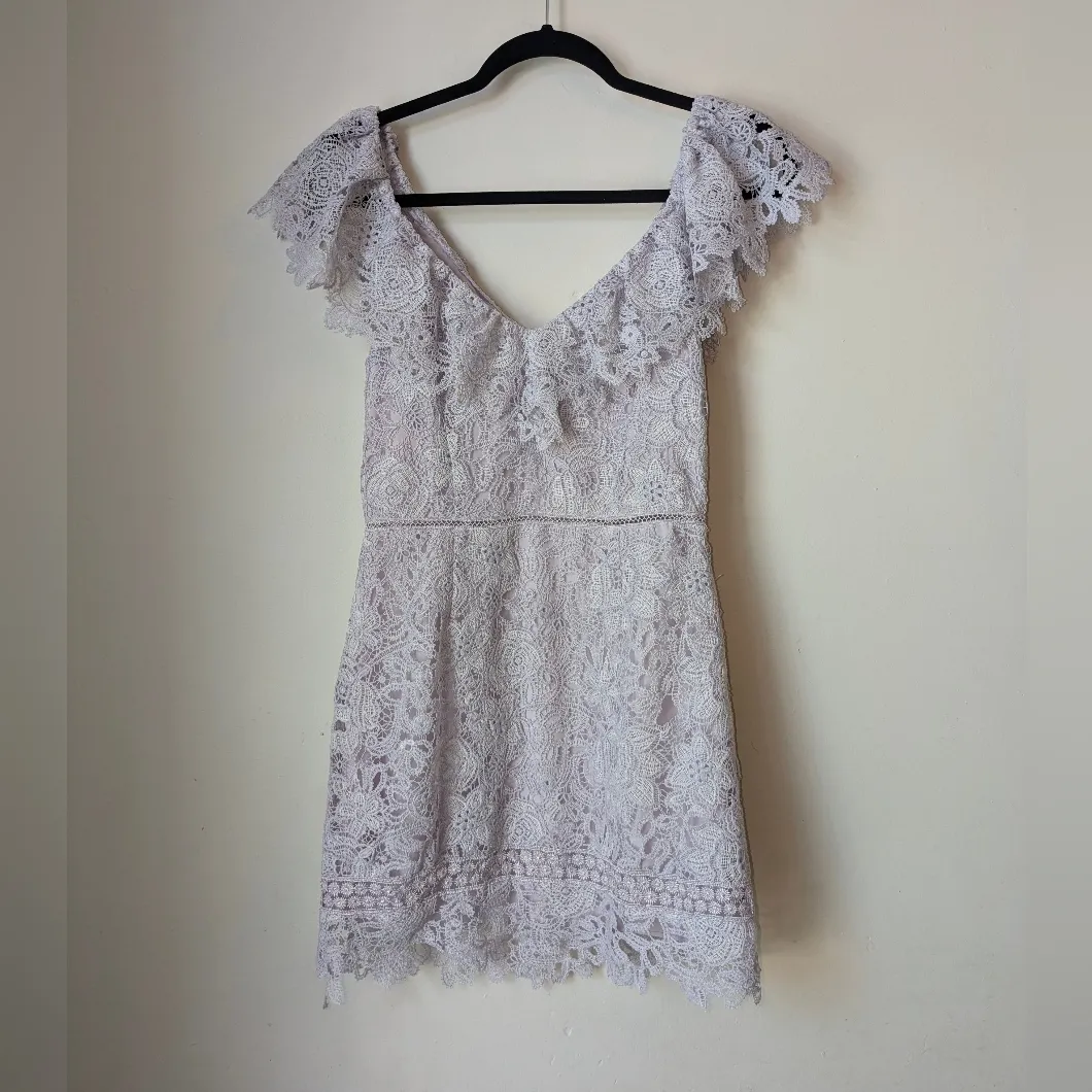 Saylor Adwoa Lilac Floral Lace Mini Dress Sz S - Image 4