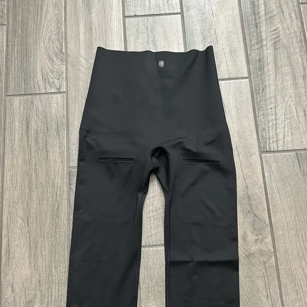 Gap yzy black stretch pants - Image 2