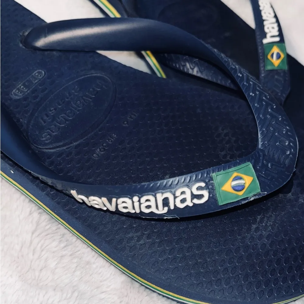 Havaianas  Flip Flops sz 6 - Image 3