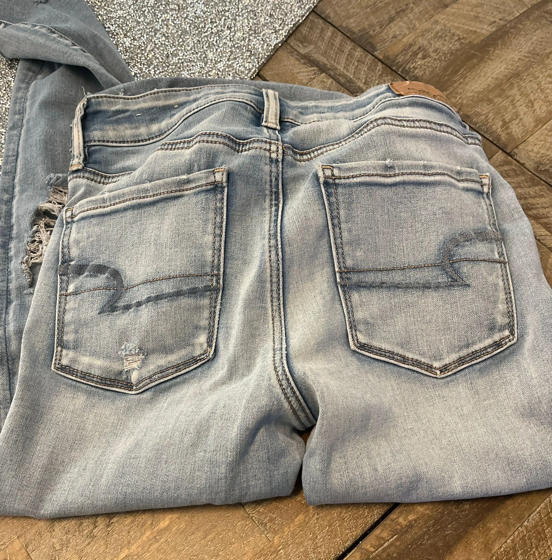 American Eagle Outfitters - Image 3