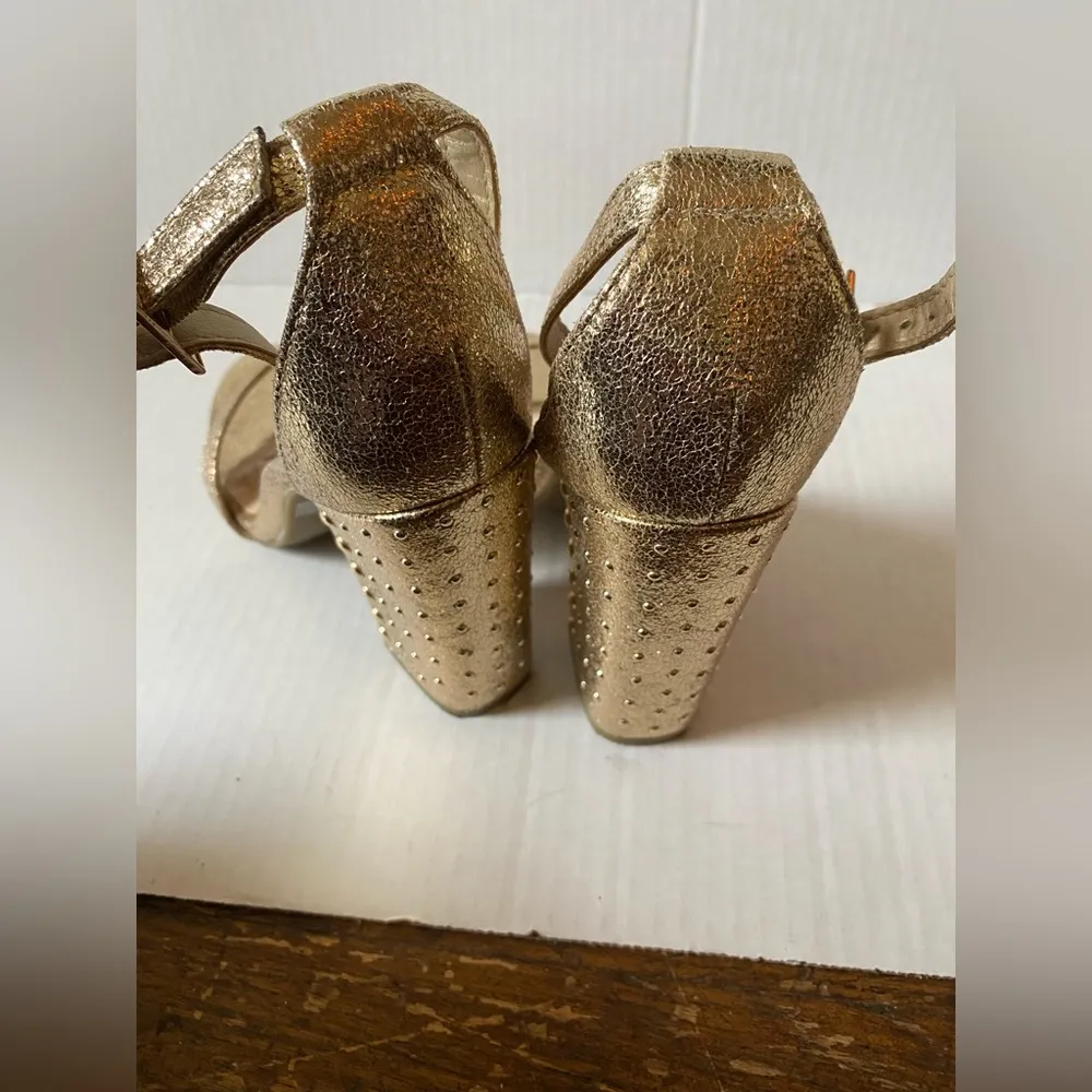 Rouge Helium Gold Heels Women’s size 6 - Image 3