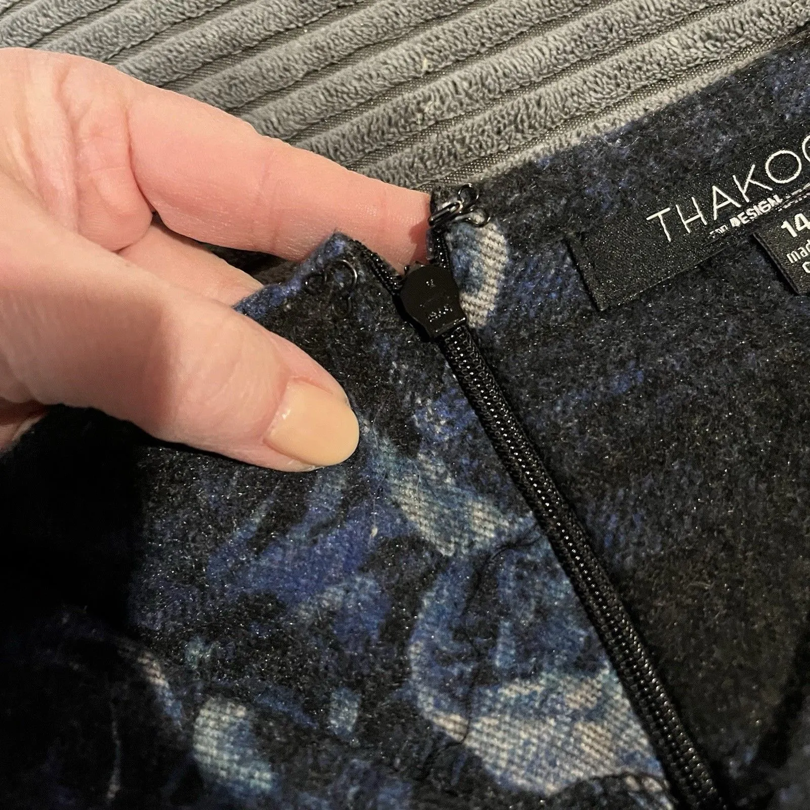 Thakoon Women's Dress Size 14 Black Blue White Floral Sleeveless V Neck - Image 5