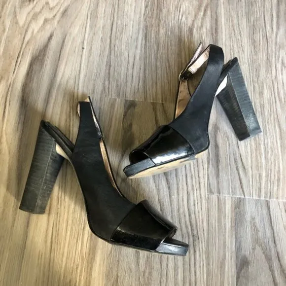 Banana republic leather singleback sandals 4”‎ heel - Image 3