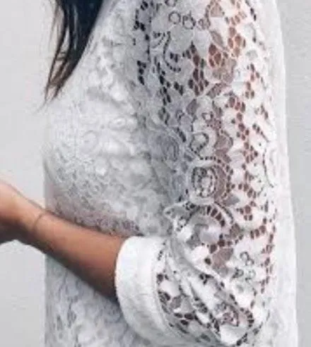 Women V-Neck Floral Lace Top - Image 2