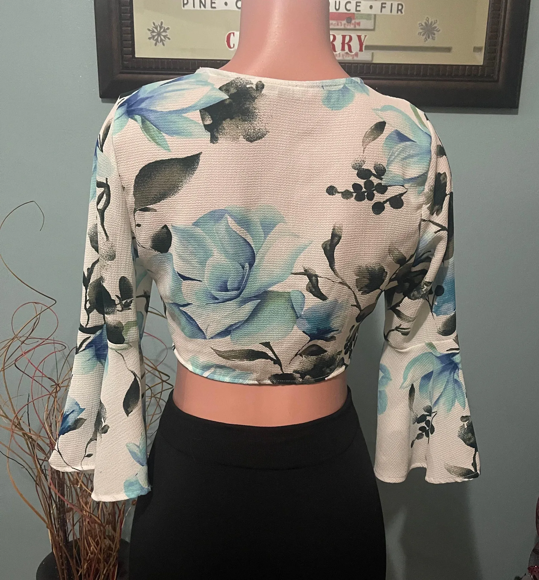 White With blue and black flower design Crop Top Size Large - Image 2