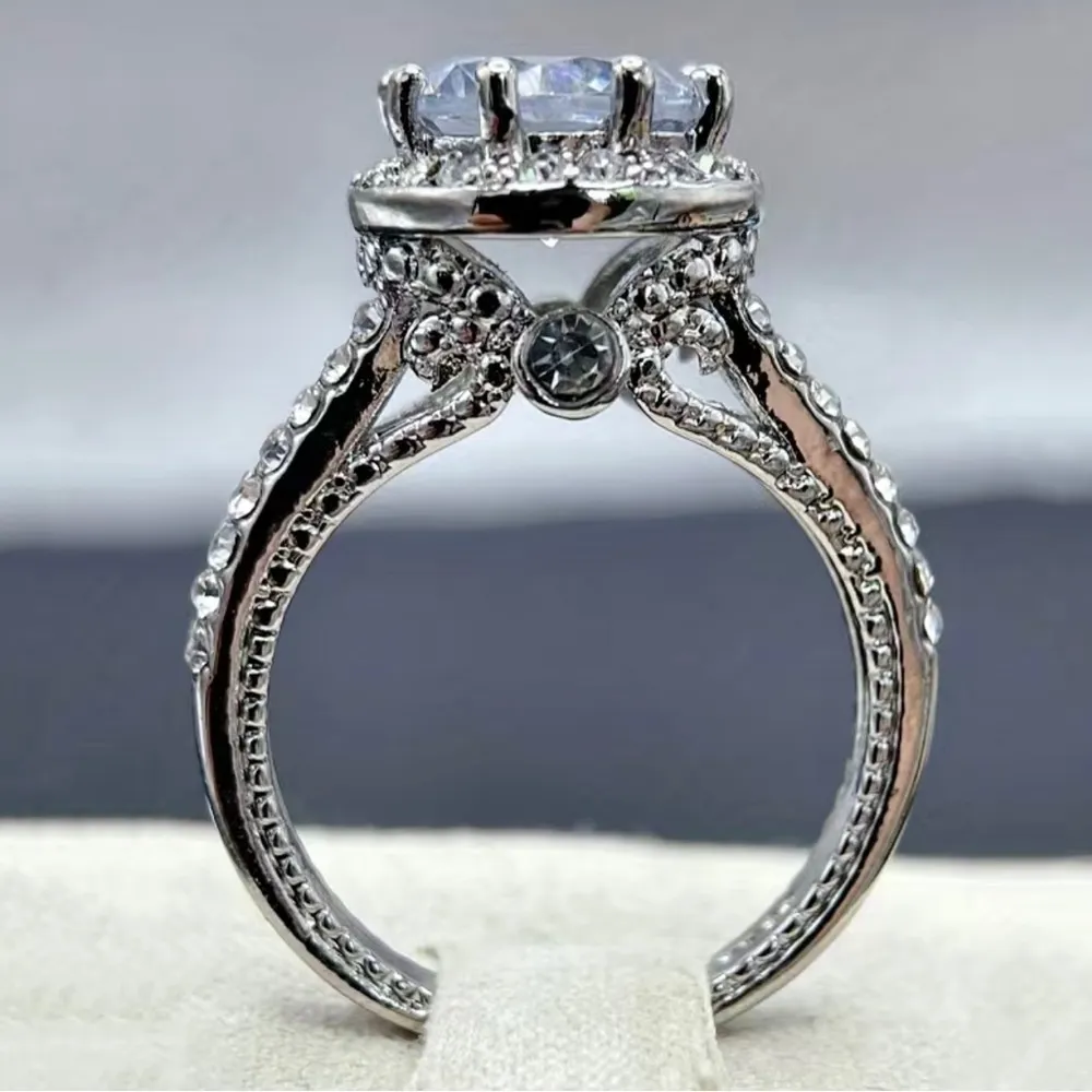 NIB - Solitaire Ring. - Image 5