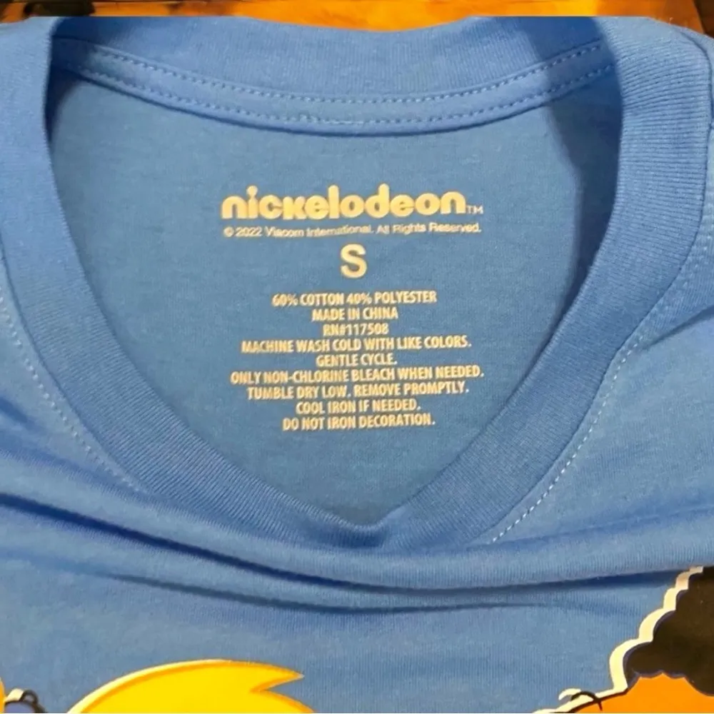 NWT NICKELODEON Hey Arnold! Azure Blue Graphic Baby Tee Cropped T-shirt - Small - Image 4