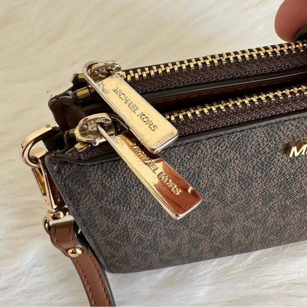 Michael Kors Jet Set Brown Monogram Travel Wallet - Image 6