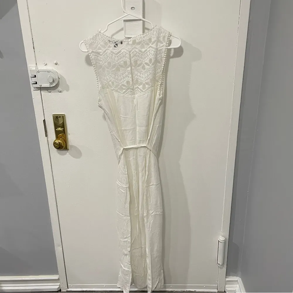 C. Luce White Lace Maxi Dress - Image 2