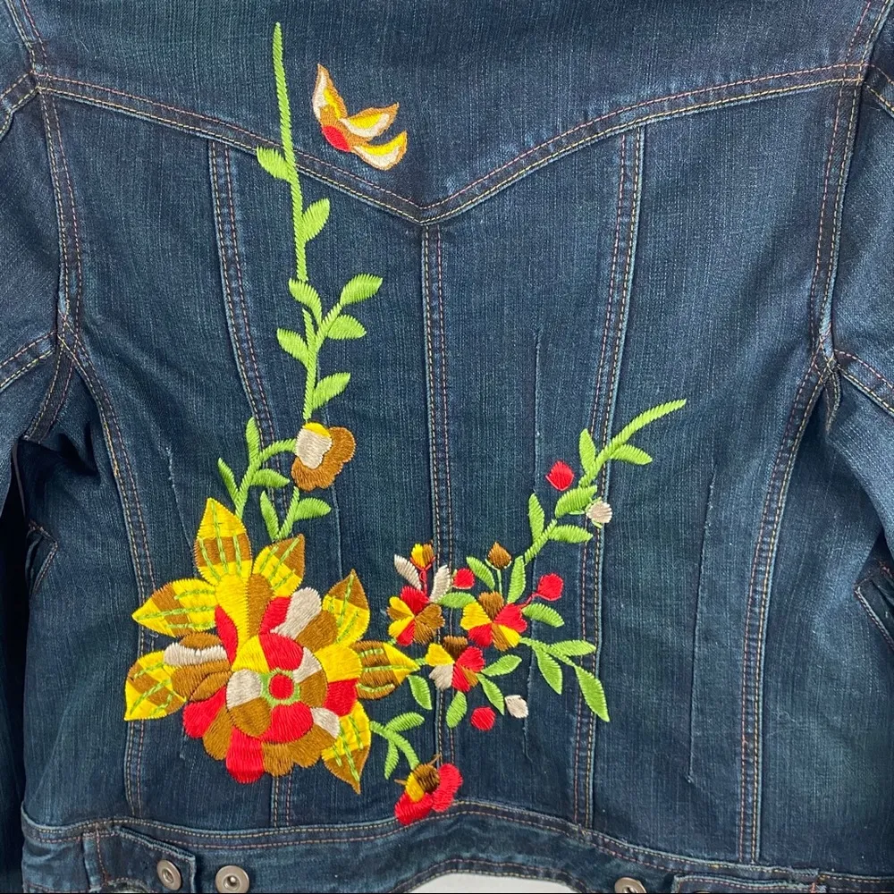 ARDEN B Dark Wash Denim Embroidered Jean Jacket, Size Small - Image 5