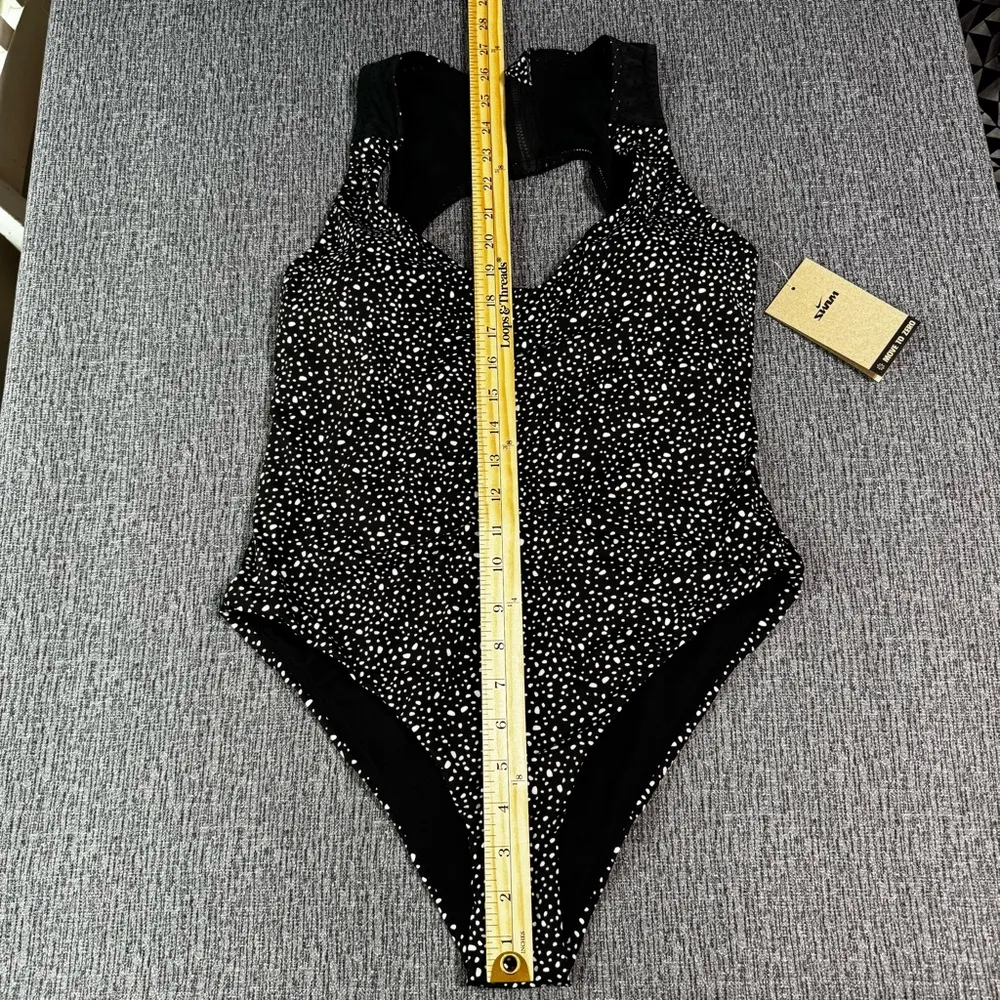 Nike Women’s One Piece Swimsuit - Image 15
