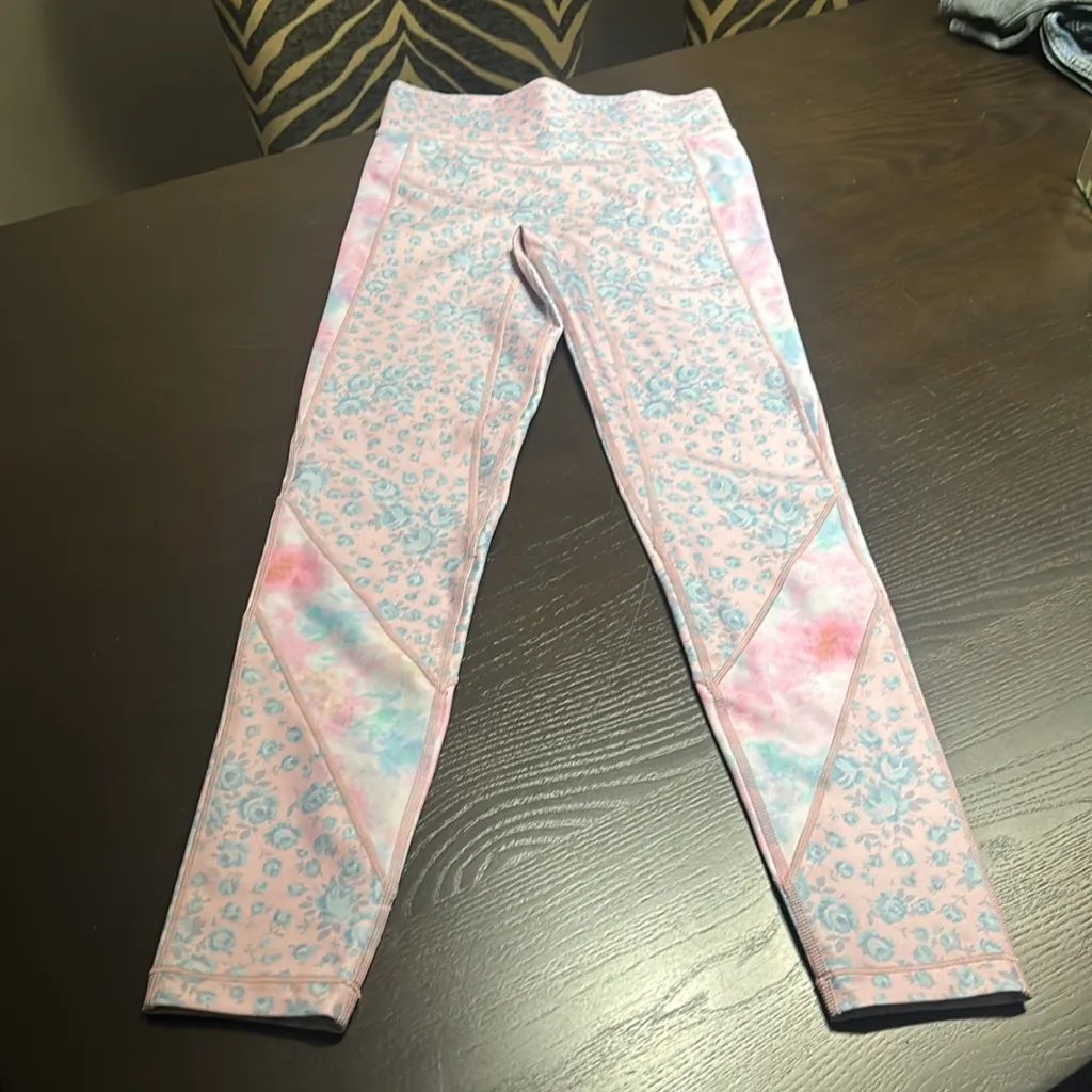 LoveShackFancy X Bandier Mixed Print Leggings and Sports Bra Set - Image 13