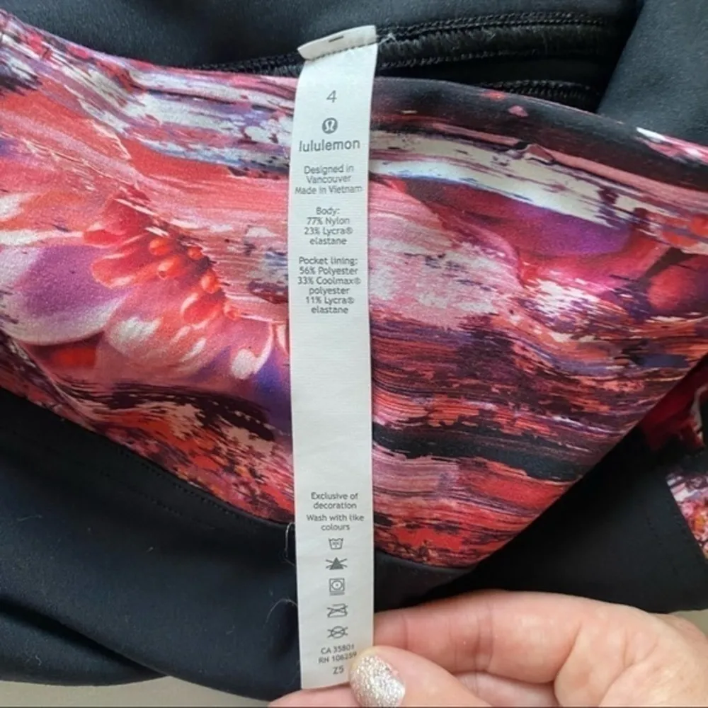 Lululemon Sweat & Repeat Tight exercise pants Sz 4 - Image 11