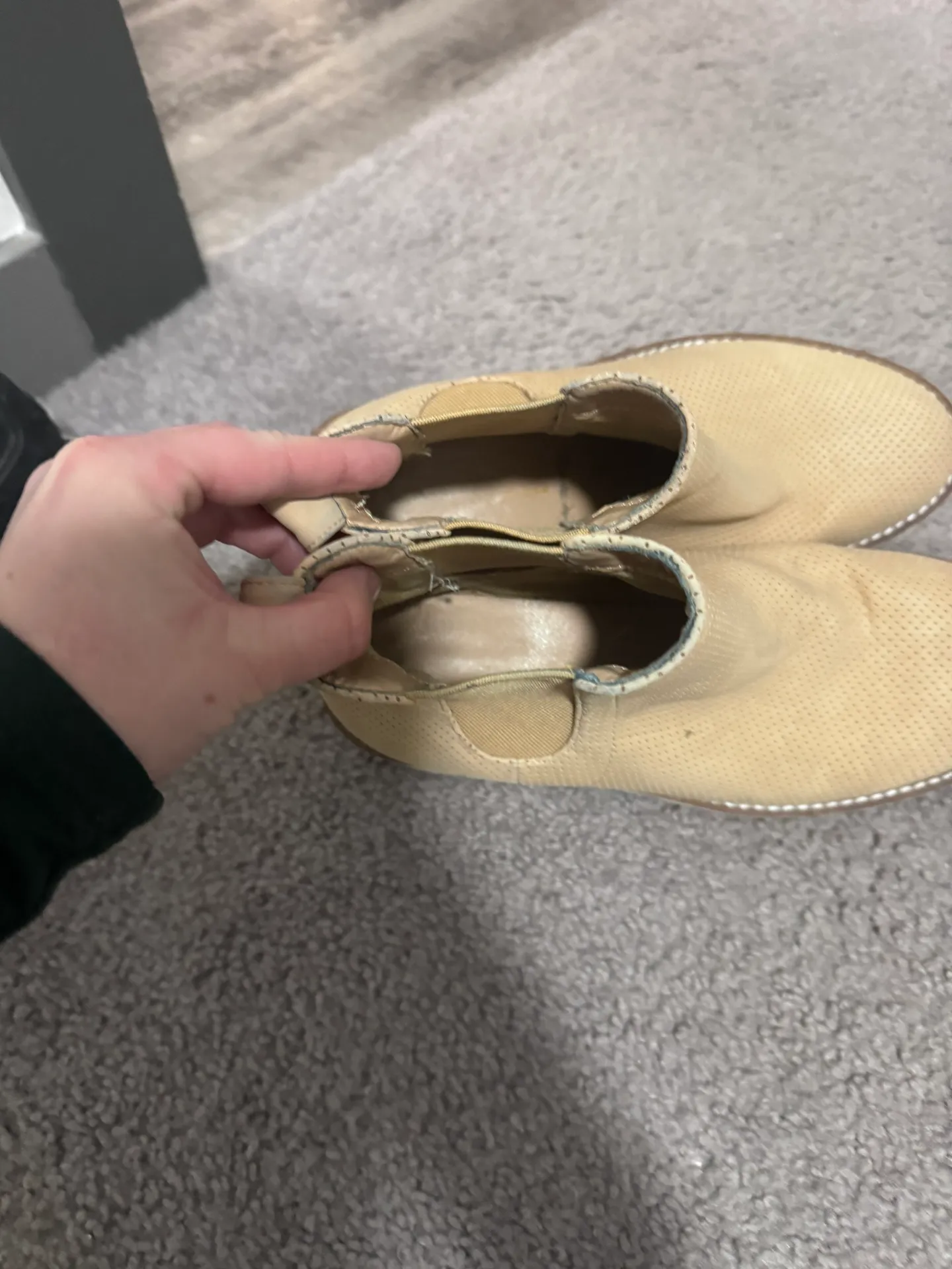 Chelsea Boots Size 8 1/2 - Image 6