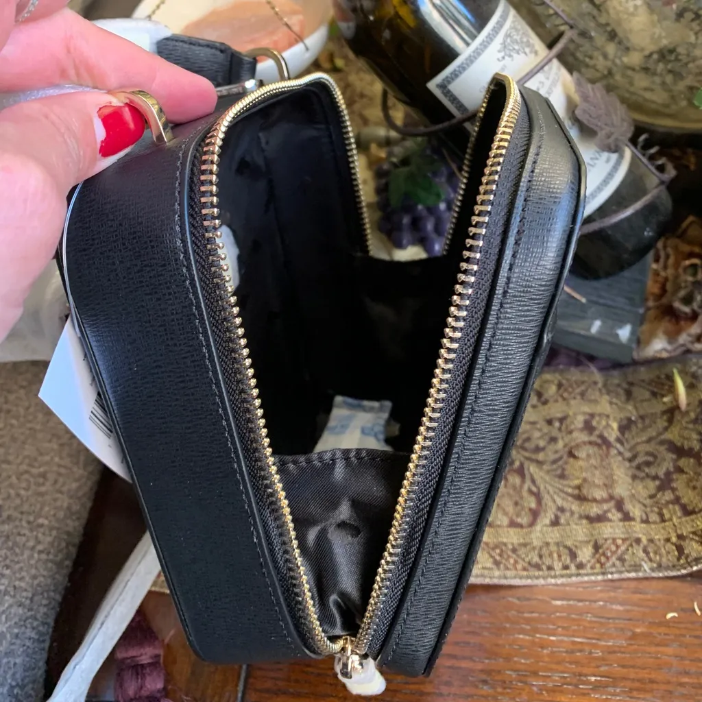 Authentic KATE SPADE leather Minnie Mouse Disney X zip around Crosby/Satchel - Image 10