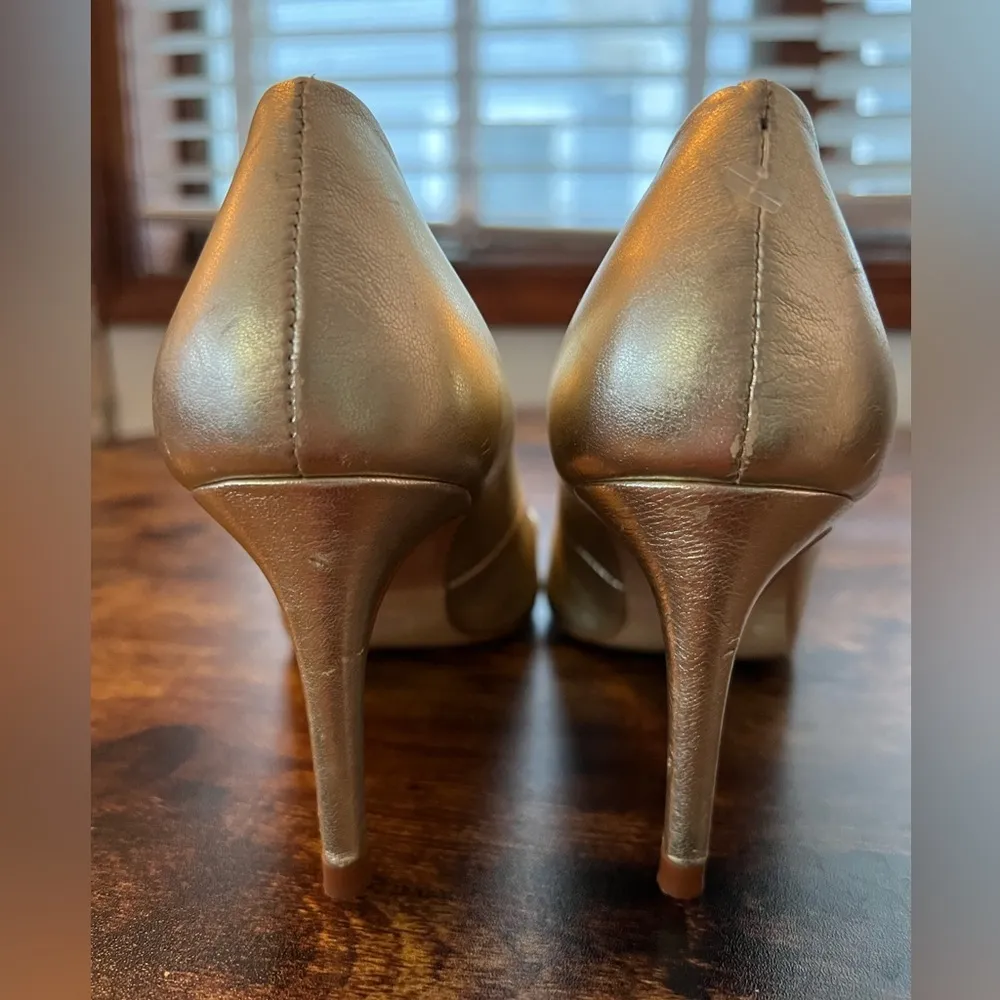 ZARA  Basic Collection | metallic gold pumps. Size: 37/6.5. - Image 3