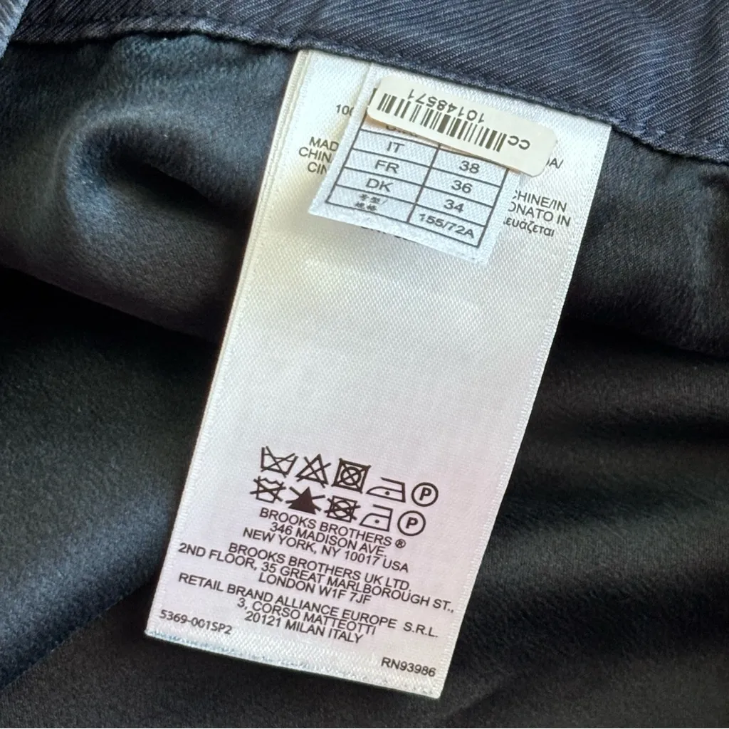 Brooks Brothers 100% silk paisley pencil skirt in red, white, navy blue Size 2 - Image 10