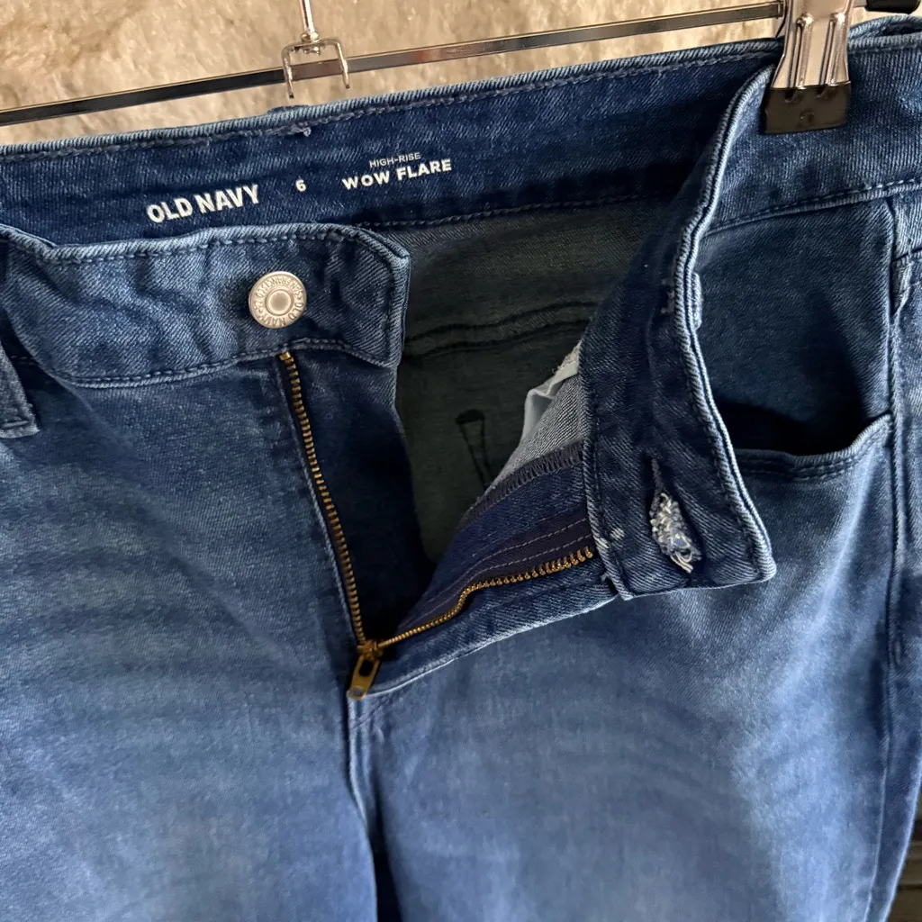 Old Navy Women’s Dark Blue High-Rise Wow Flare Jeans 6 - Image 4