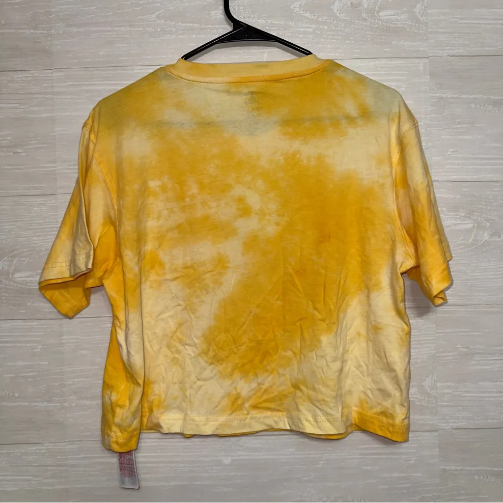 Disney Women's Yellow Retro Graphic Short Sleeve Crop Top size small - Image 6