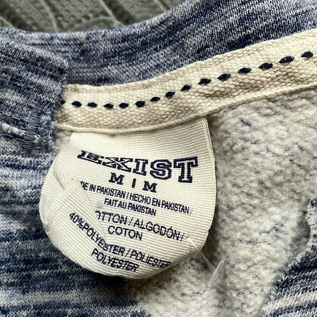 Women's medium‎ Blue Pullover Sweatshirt Long Sleeve V Neck Casual Size M - Image 2