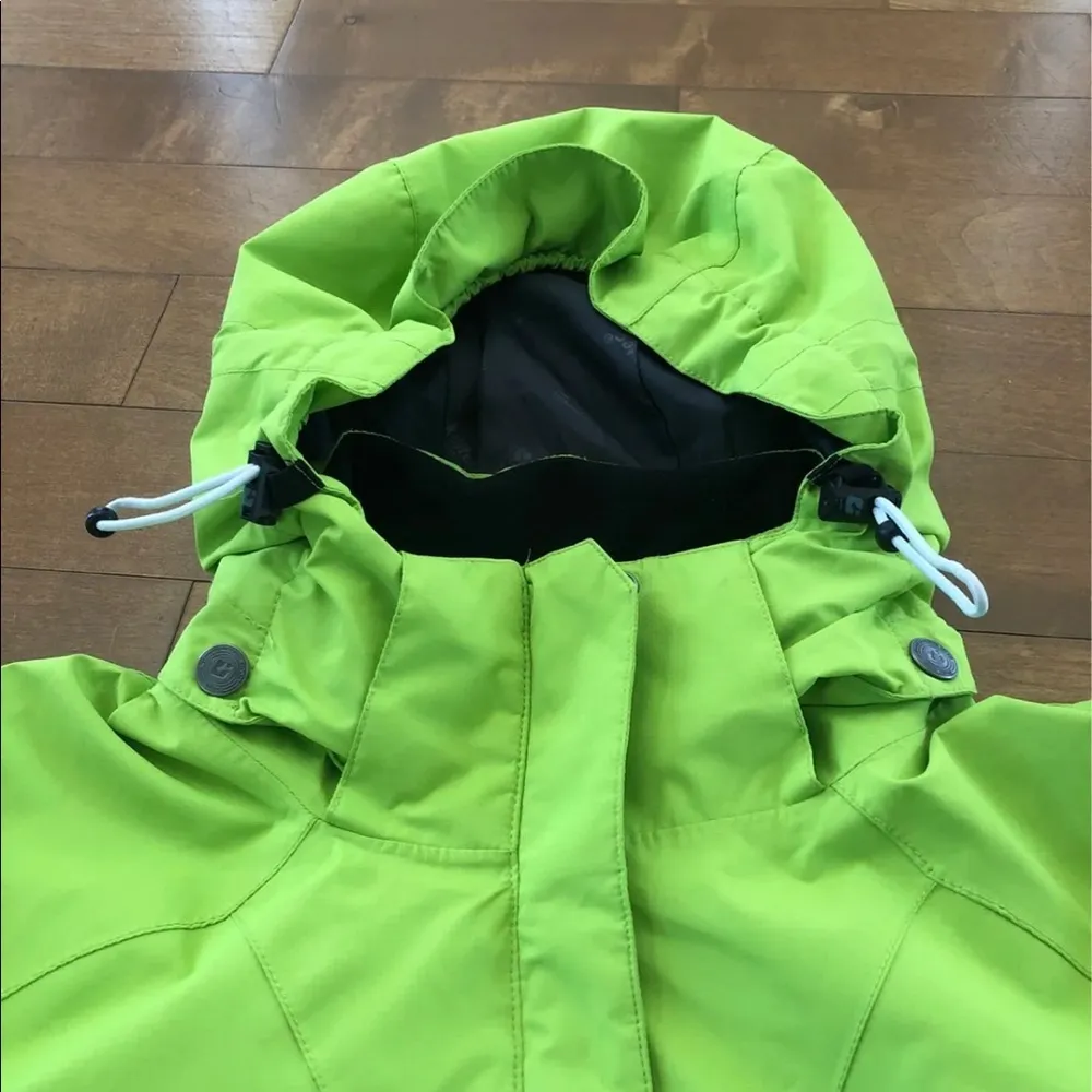 Killtec Women's Waterproof, windproof & breedable Jacket
Size 8 (38) - Image 4