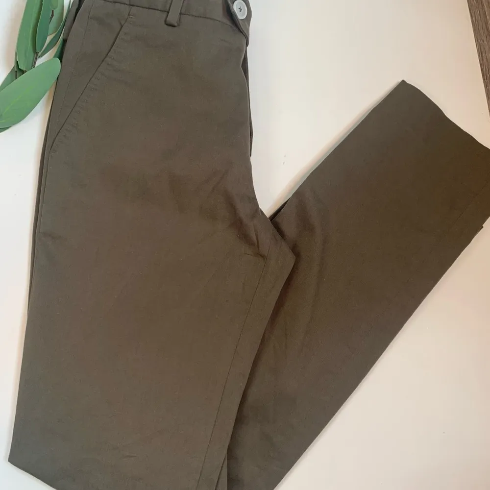 by Ellen DeGeneres new trouser slacks pants olive Green Size 2 - Image 9