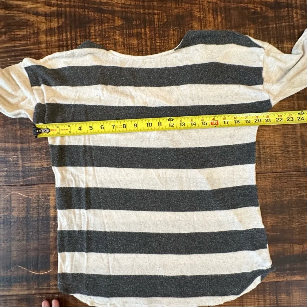 Promesa Striped Cross Back Sweater - Image 5