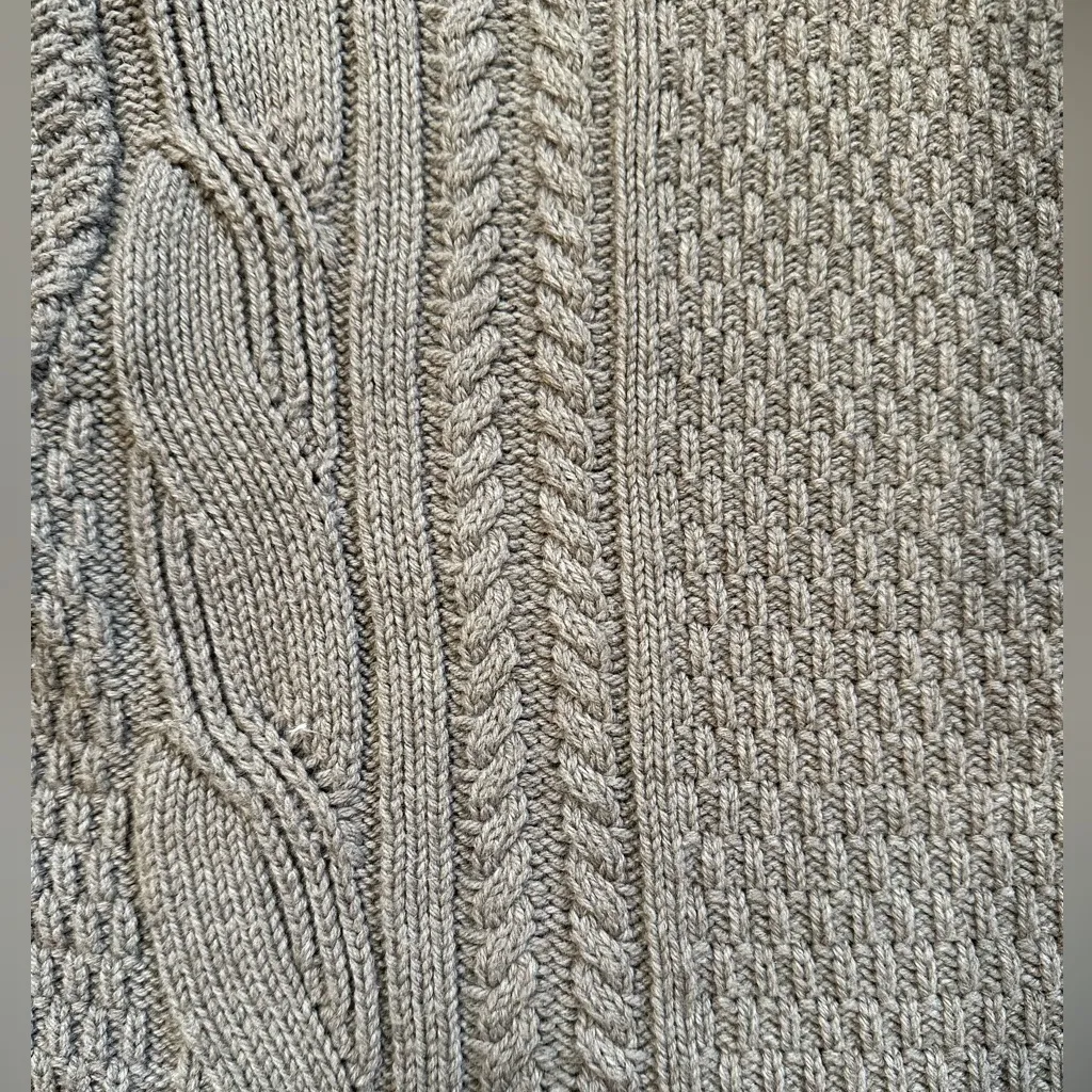 gap long sleeve women’s sweater - Image 4